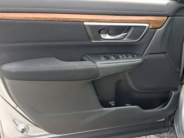 Used 2018  Honda EX image 12