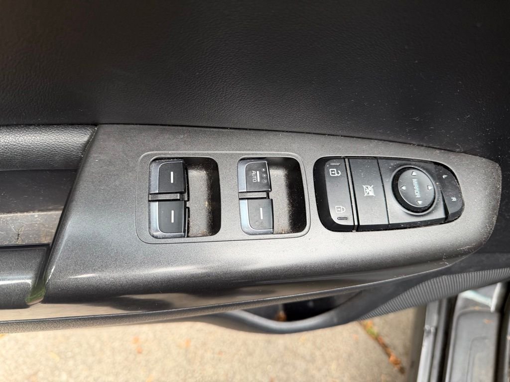 Used 2017 Black Cherry Kia EX image 10