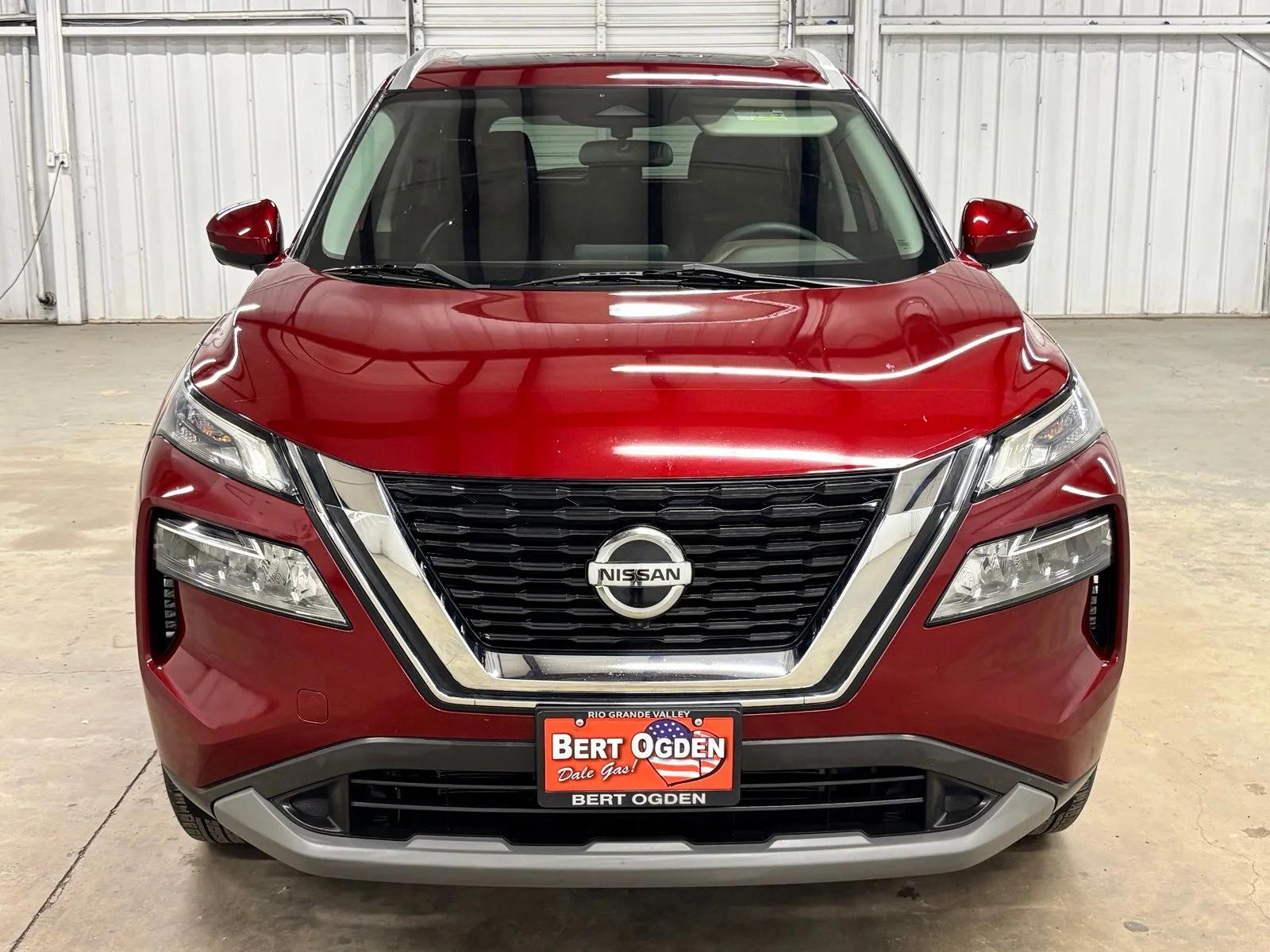 Used 2021 Red Nissan SV image 2