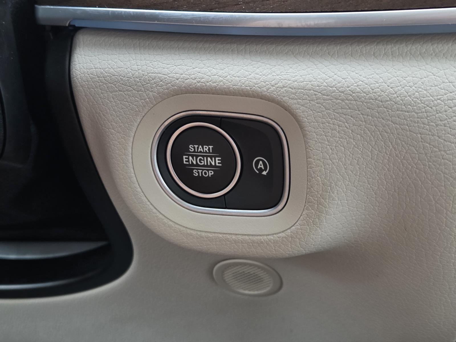 Used 2024 Twilight Blue Metallic Mercedes-Benz GLE 450 image 25