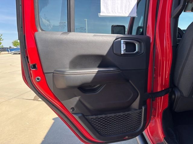 Used 2024 Red Jeep Sahara image 18