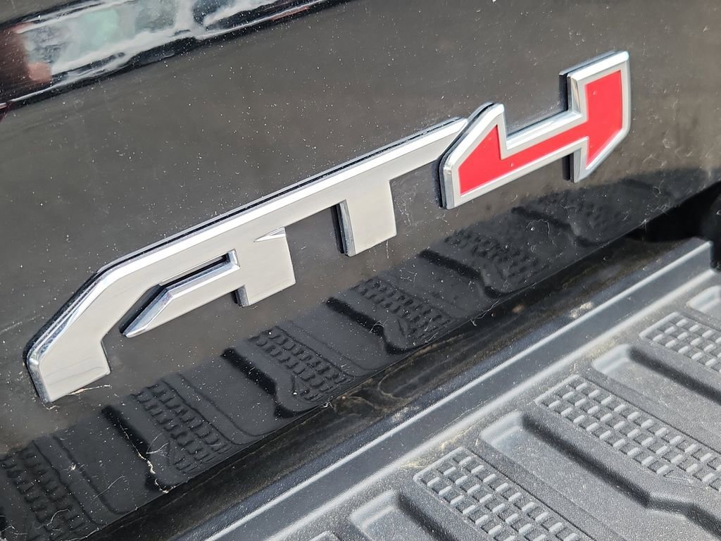 Used 2025 Onyx Black GMC AT4 image 13