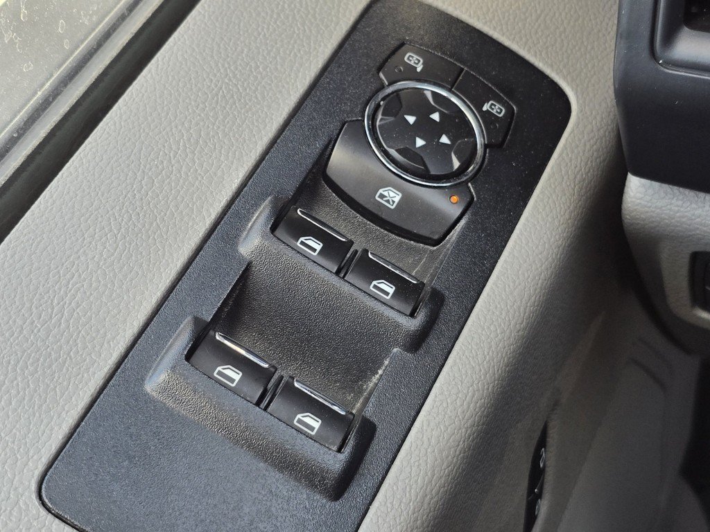 Used 2017 Ingot Silver Ford XL image 31
