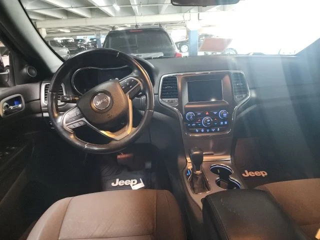 Used 2018 Black Jeep Laredo image 5