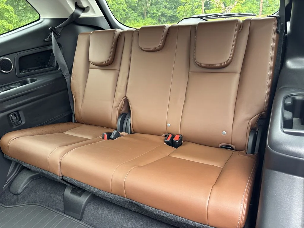 Used 2022 White Subaru Touring image 17