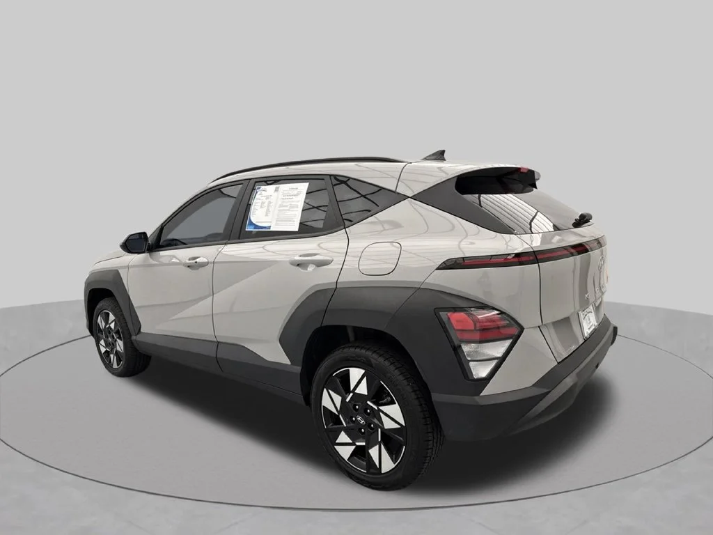2024 Hyundai Kona SEL SUV Slide 3