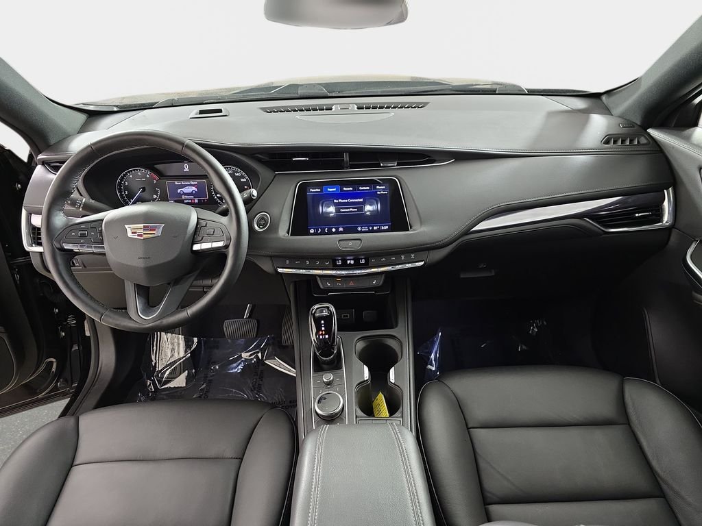 Used 2022 Stellar Black Metallic Cadillac Luxury image 14
