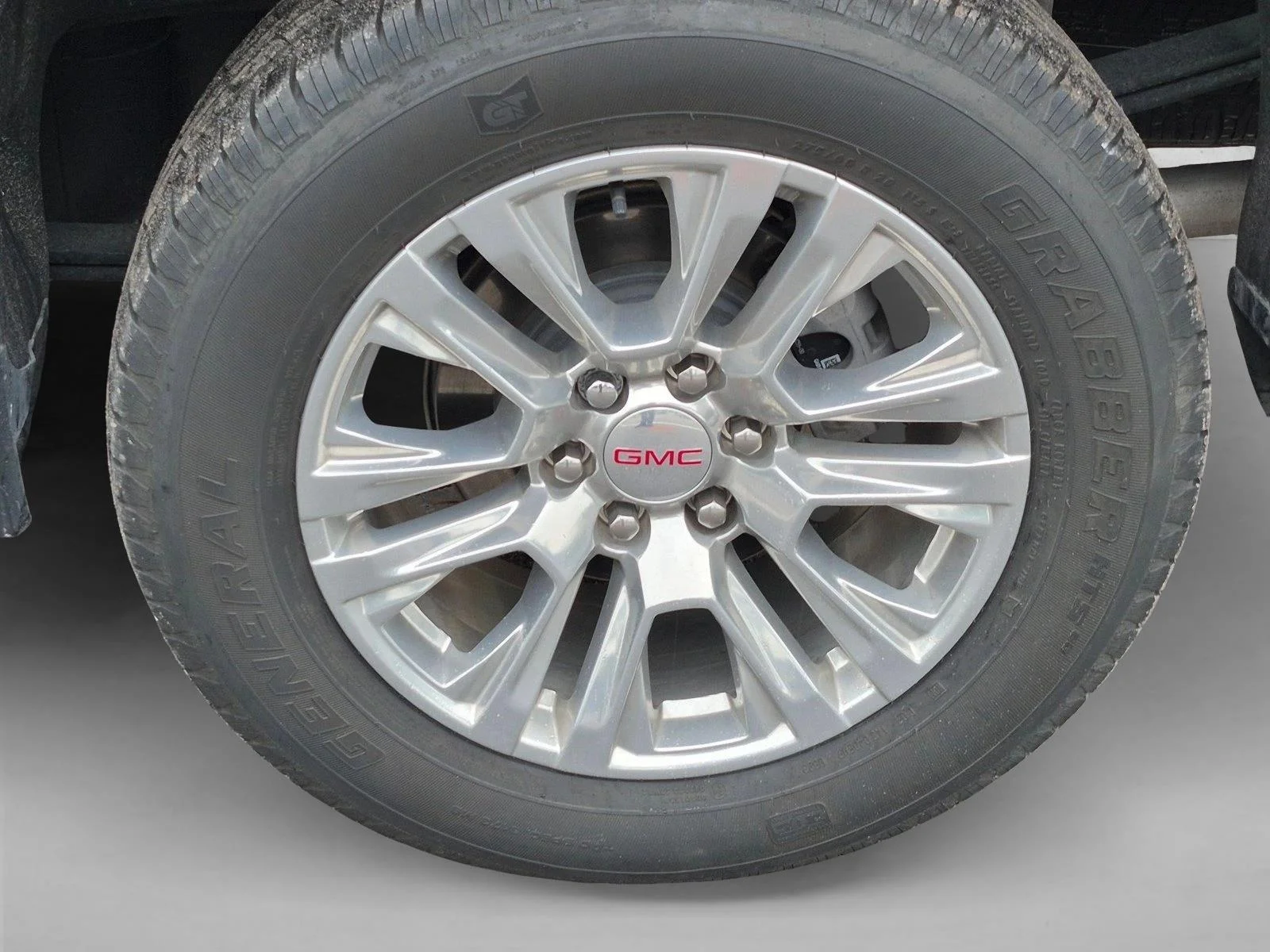 Used 2023 Onyx Black GMC Denali image 17