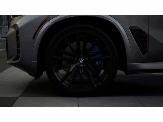 Used 2026 Skyscraper Grey Metallic BMW sDrive40i image 7