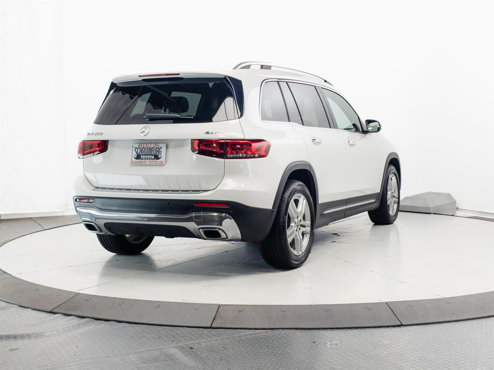 Used 2021 White Mercedes-Benz GLB 250 image 12
