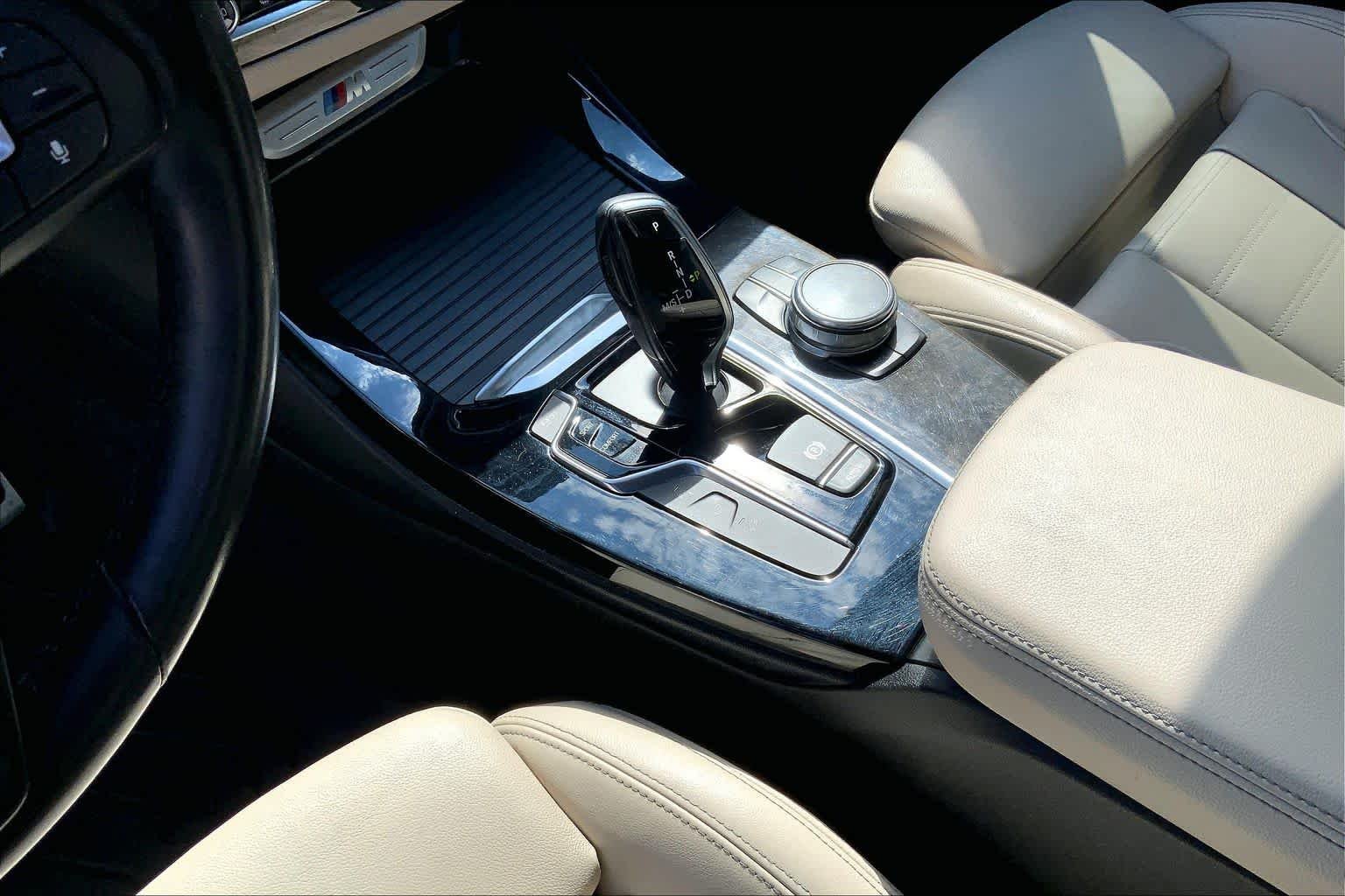 Used 2018 Alpine White BMW M40i image 16