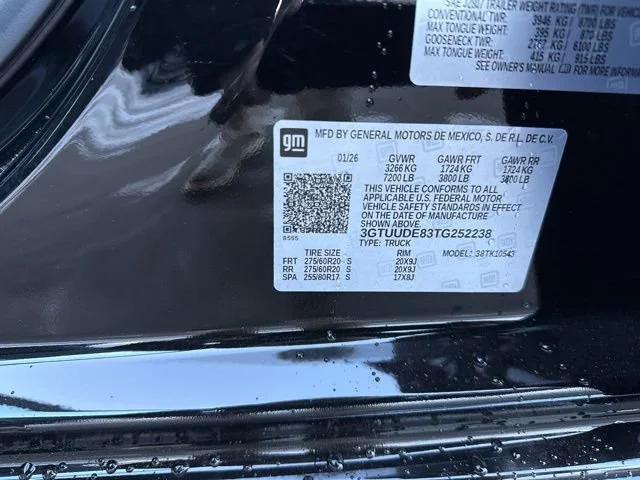New 2026 Onyx Black GMC SLT image 30