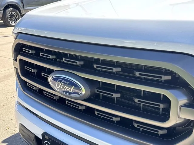 Used 2022 White Ford XL image 28