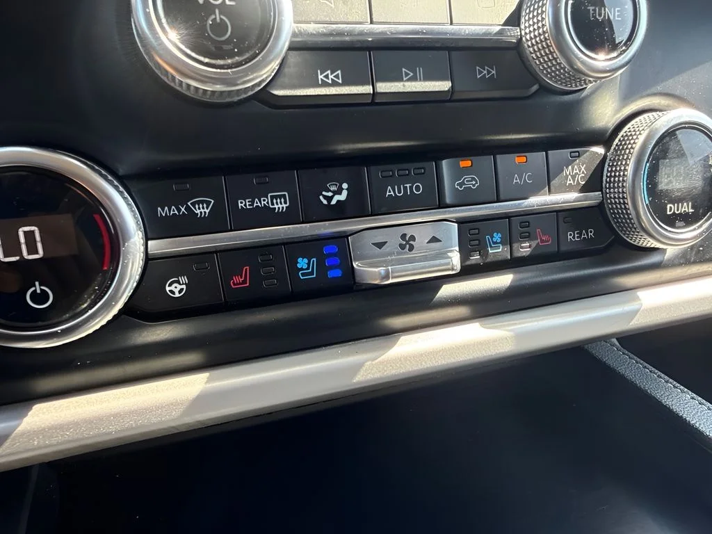 Used 2024 Black Ford XLT image 18