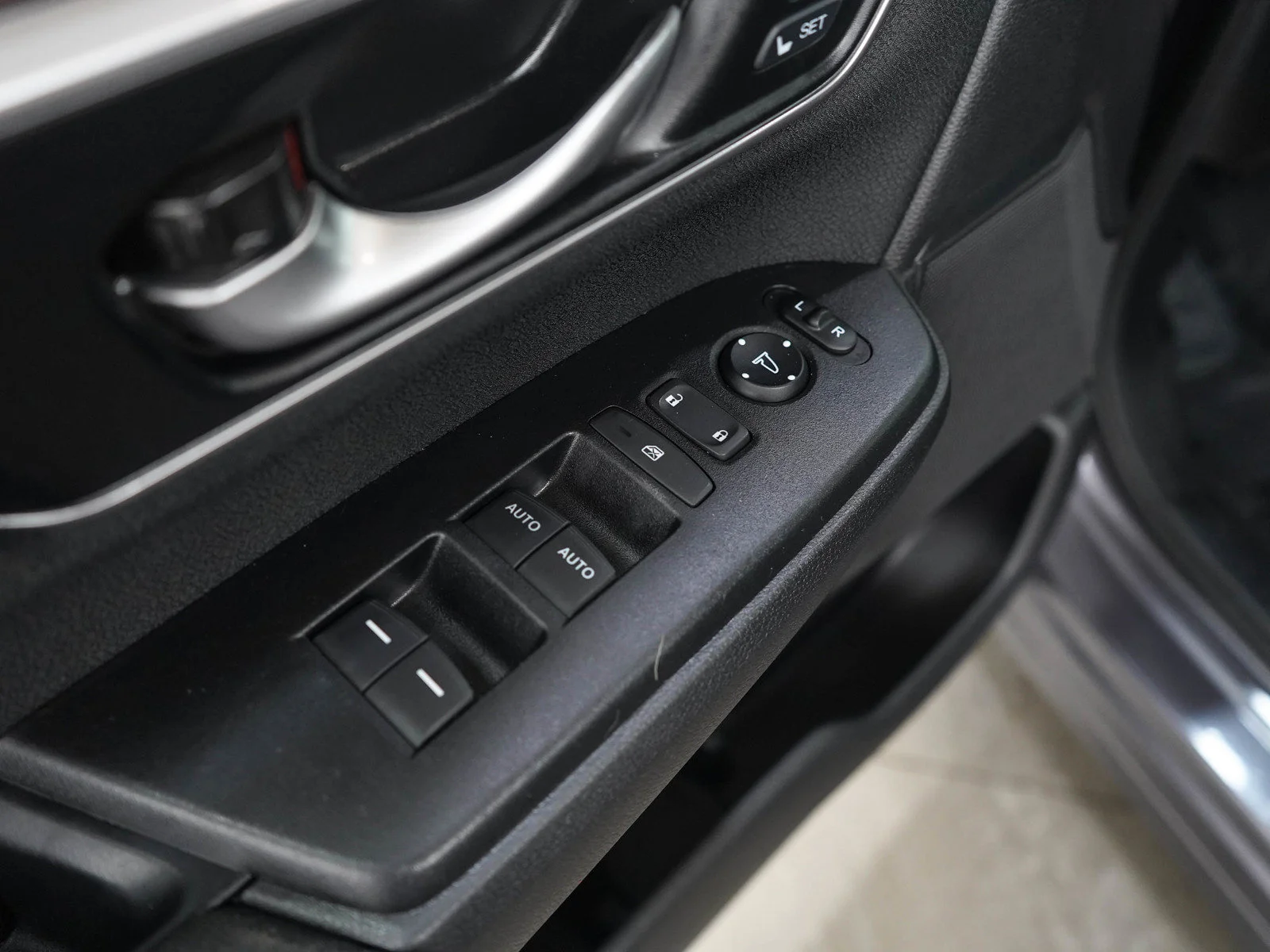 Used 2021  Honda ex image 20
