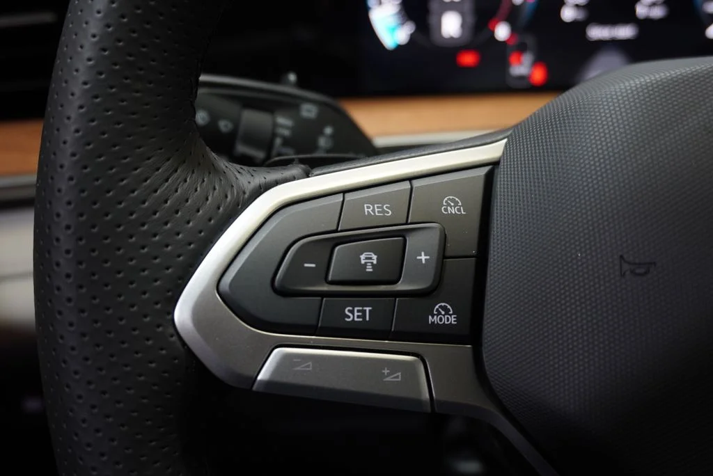 New 2026  Volkswagen 2.0T SEL R-Line Turbo image 23