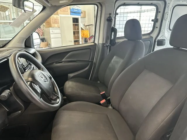 Used 2022 White Ram Base image 15