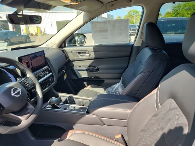 New 2026 Nissan Pathfinder Platinum