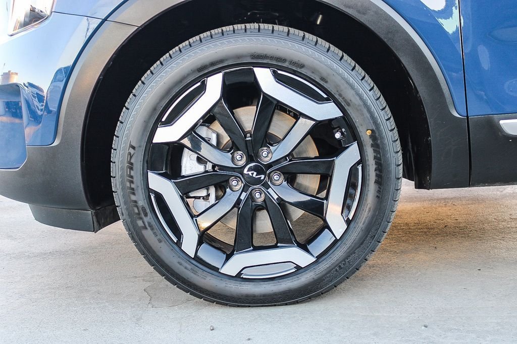 Used 2025 Midnight Kia S image 12