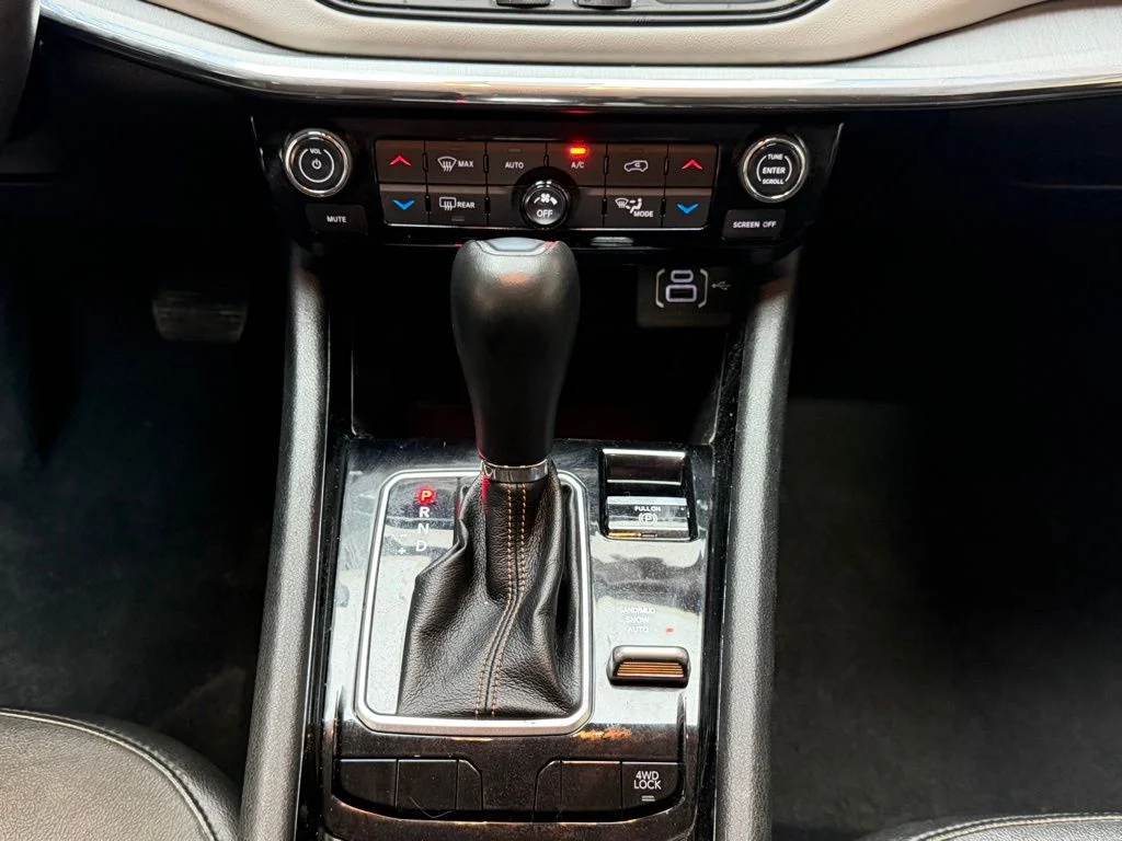 Used 2022 Black Jeep Limited image 12