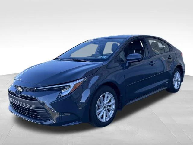Certified Used 2026  Toyota LE image 1