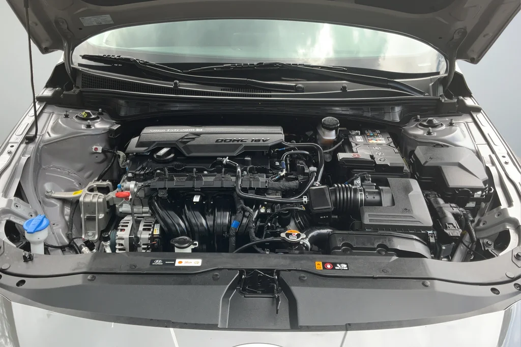 2024 Hyundai Elantra SE - Photo 23