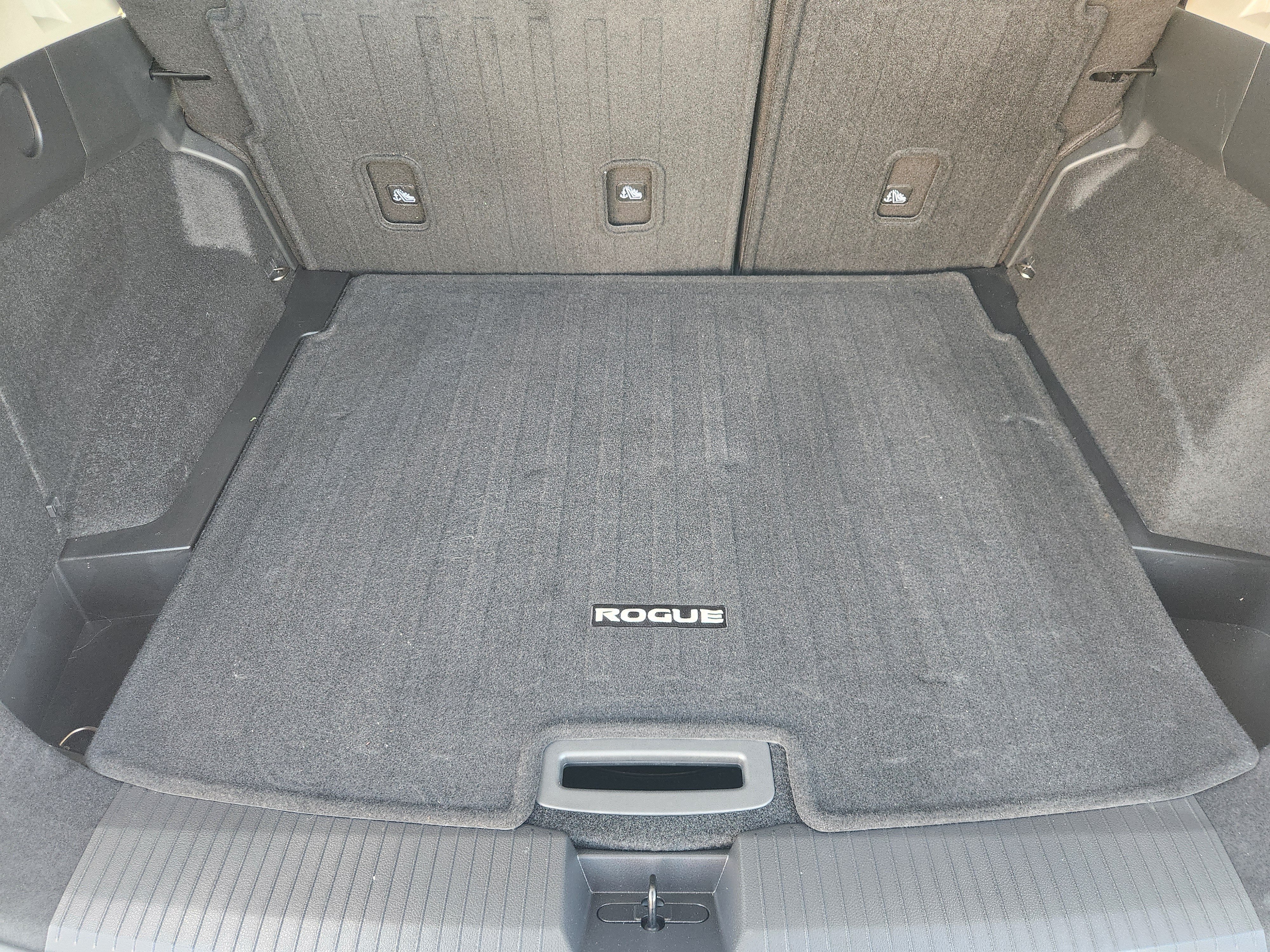 Used 2026 Everest White Pearl Tricoat Nissan SV image 31