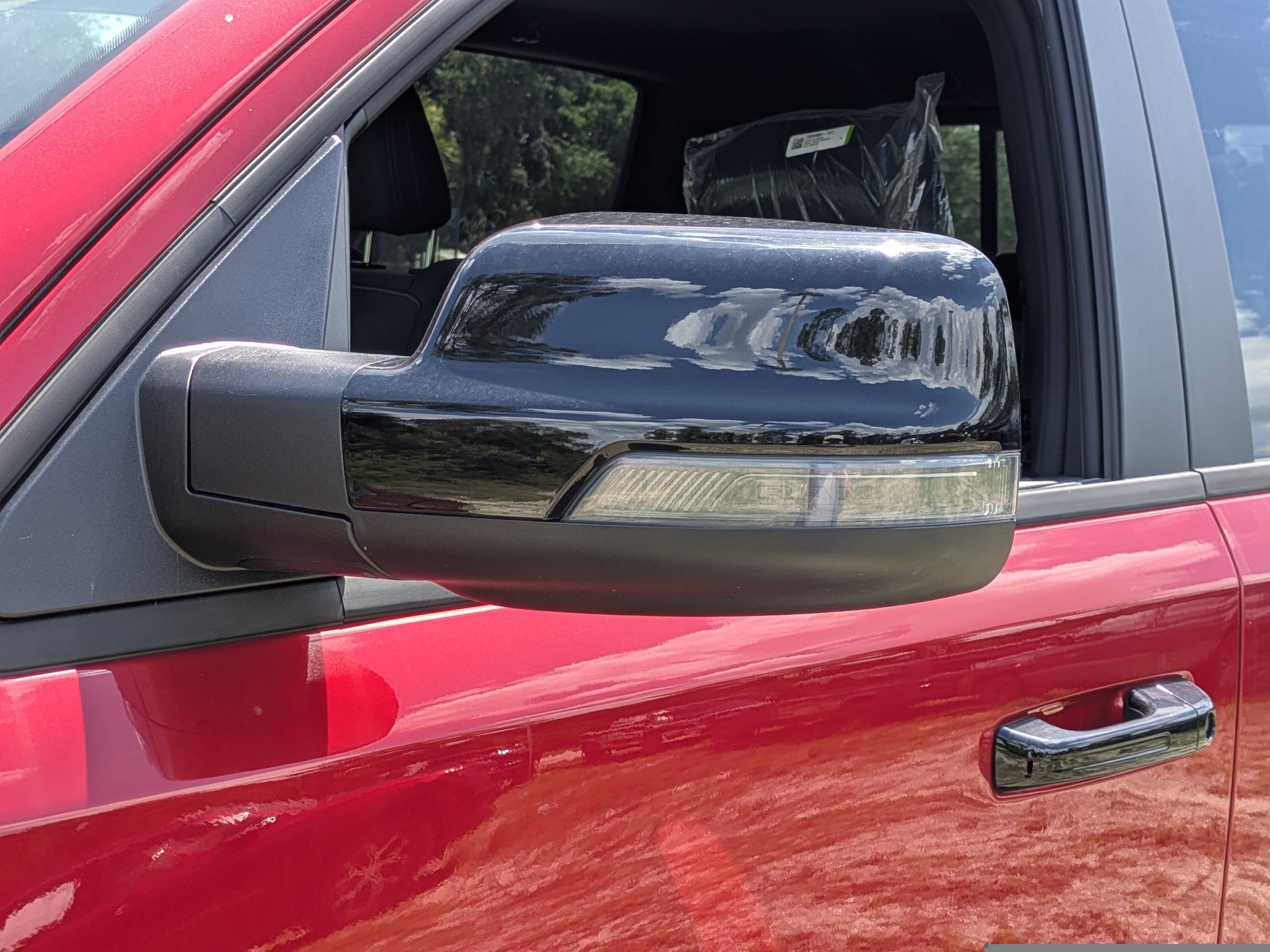 New 2026 Molten Red Pearl-Coat Exterior Paint RAM Big Horn image 10