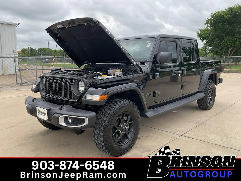 Used 2025 Black Clearcoat Jeep High Tide image 12