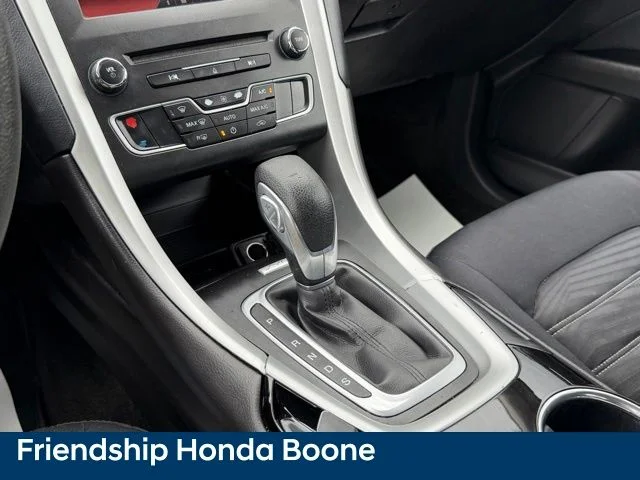 Used 2016 Blue Ford SE image 26