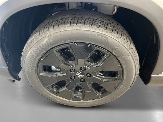 New 2026 Platinum White Pearl Honda AWD Black Edition image 11