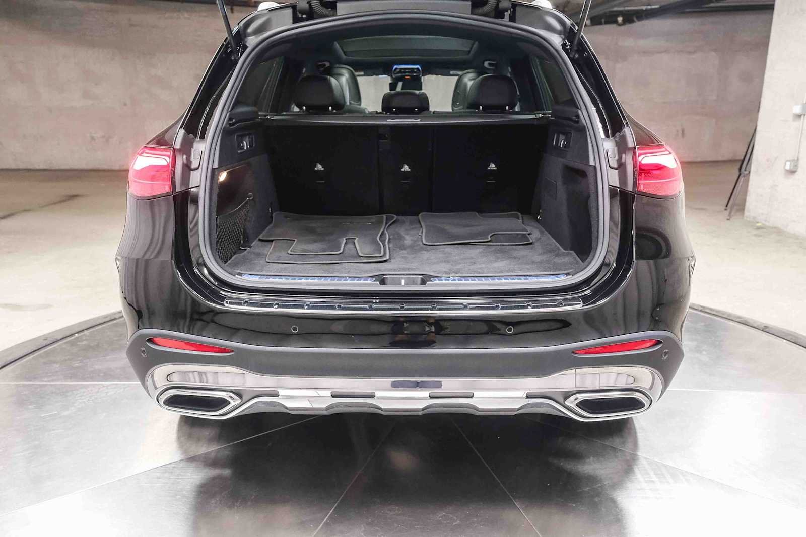 Certified Used 2023 Black Mercedes-Benz GLC 300 image 33