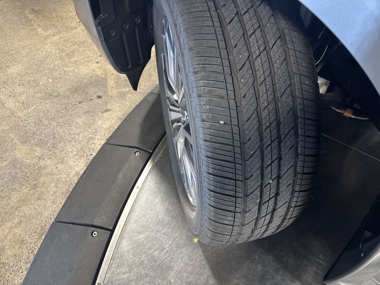 2025 INFINITI QX80 Sensory 4WD - Photo 11