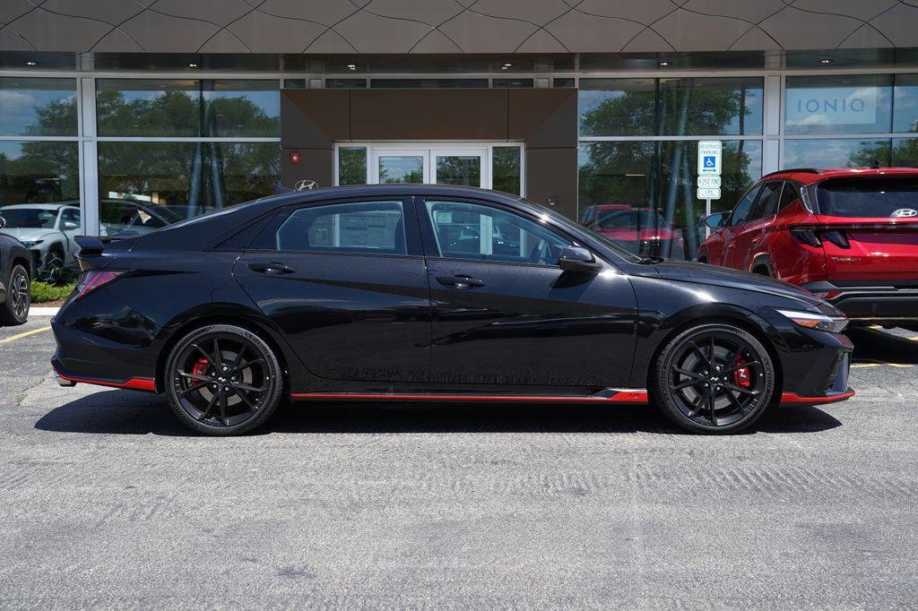New 2026 Abyss Black Hyundai Base image 3