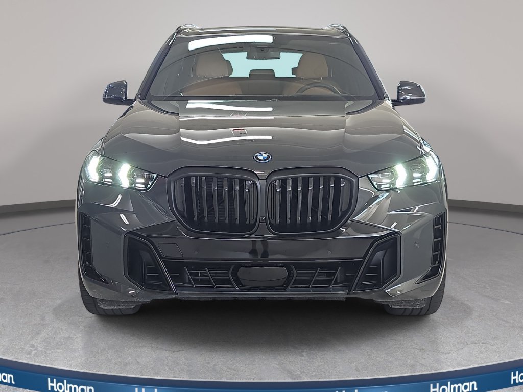 Used 2026 Dravit Grey Metallic BMW xDrive50e image 3