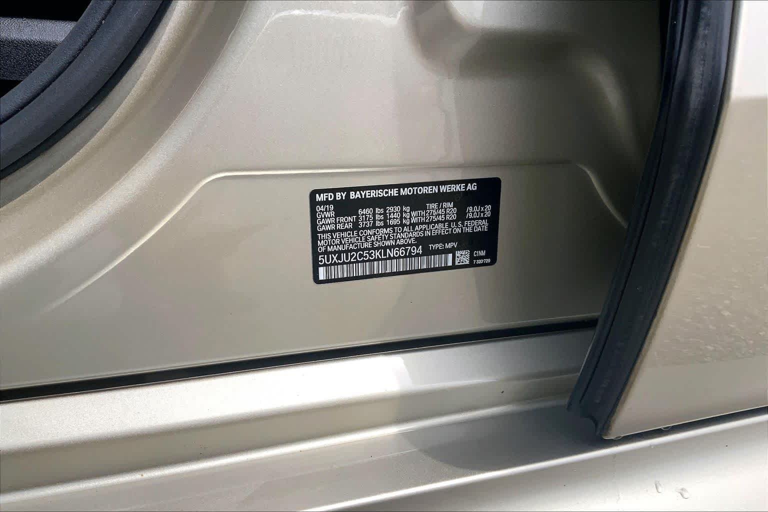 Used 2019 Sunstone Metallic BMW xDrive50i image 34