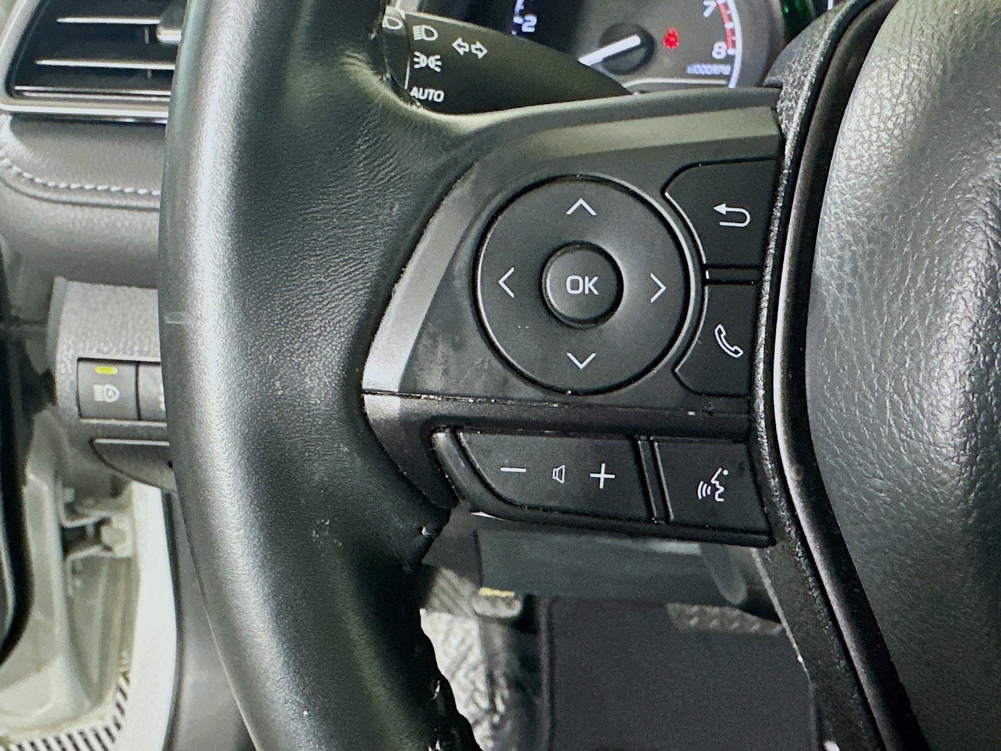 Certified Used 2023 Ice Toyota SE image 16