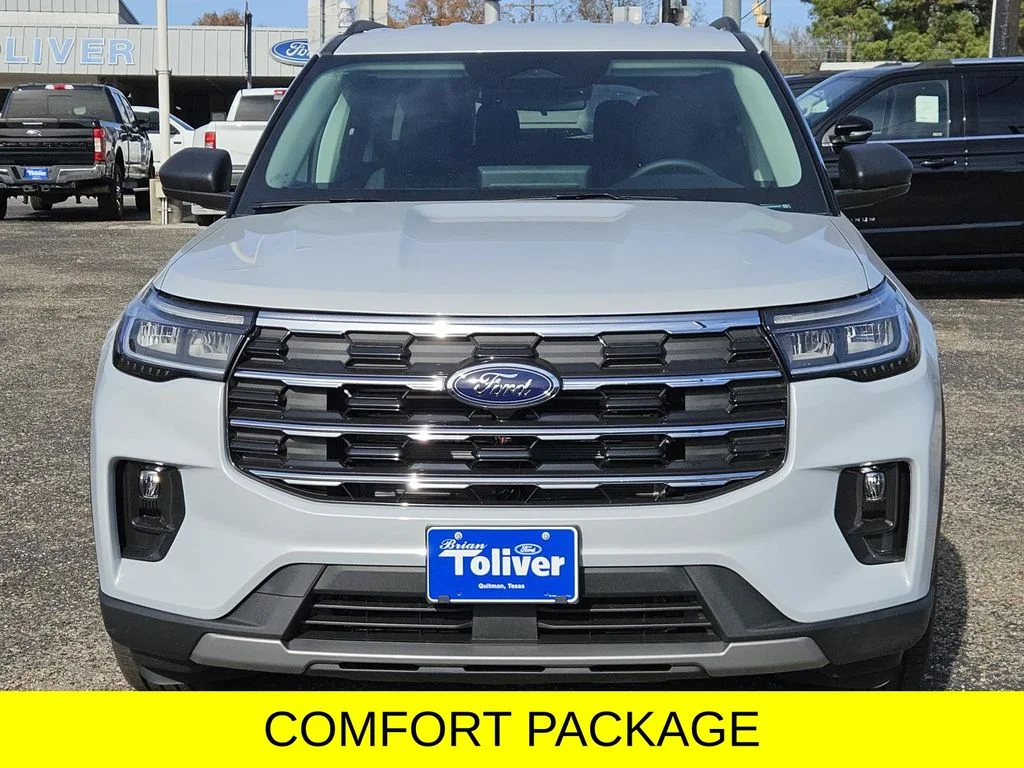 New 2026 Space White Metallic Ford Active image 3
