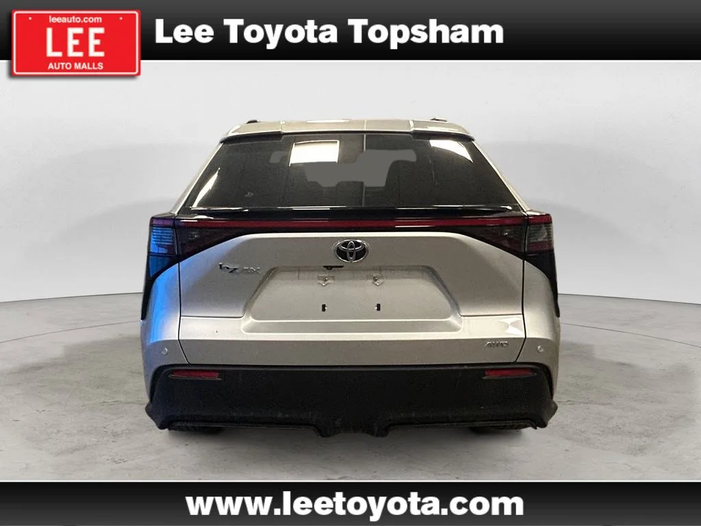 Used 2023 Silver Metallic Toyota XLE image 4