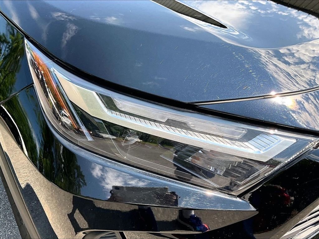 Used 2022 Midnight Black Metallic Toyota XLE image 32