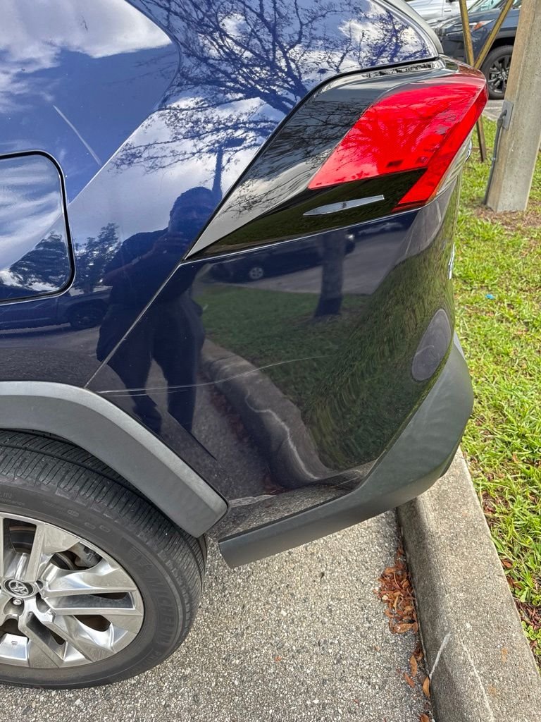 Used 2021  Toyota XLE Premium image 6
