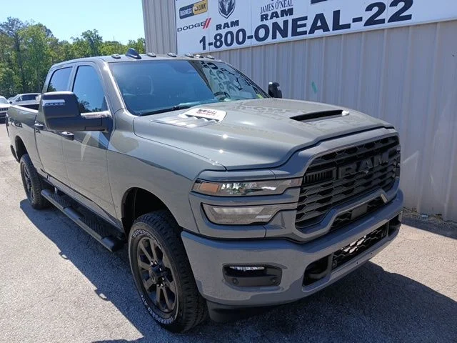 2026 RAM 2500 Tradesman/Black Express 4X4 Crew Cab SWB's photo