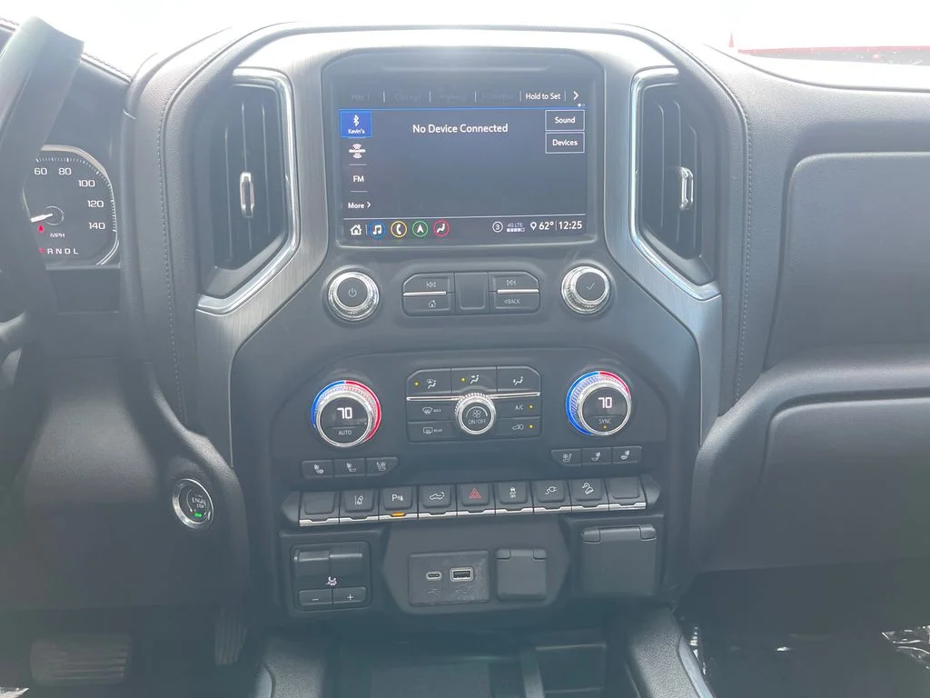 Used 2020 White GMC Denali image 27