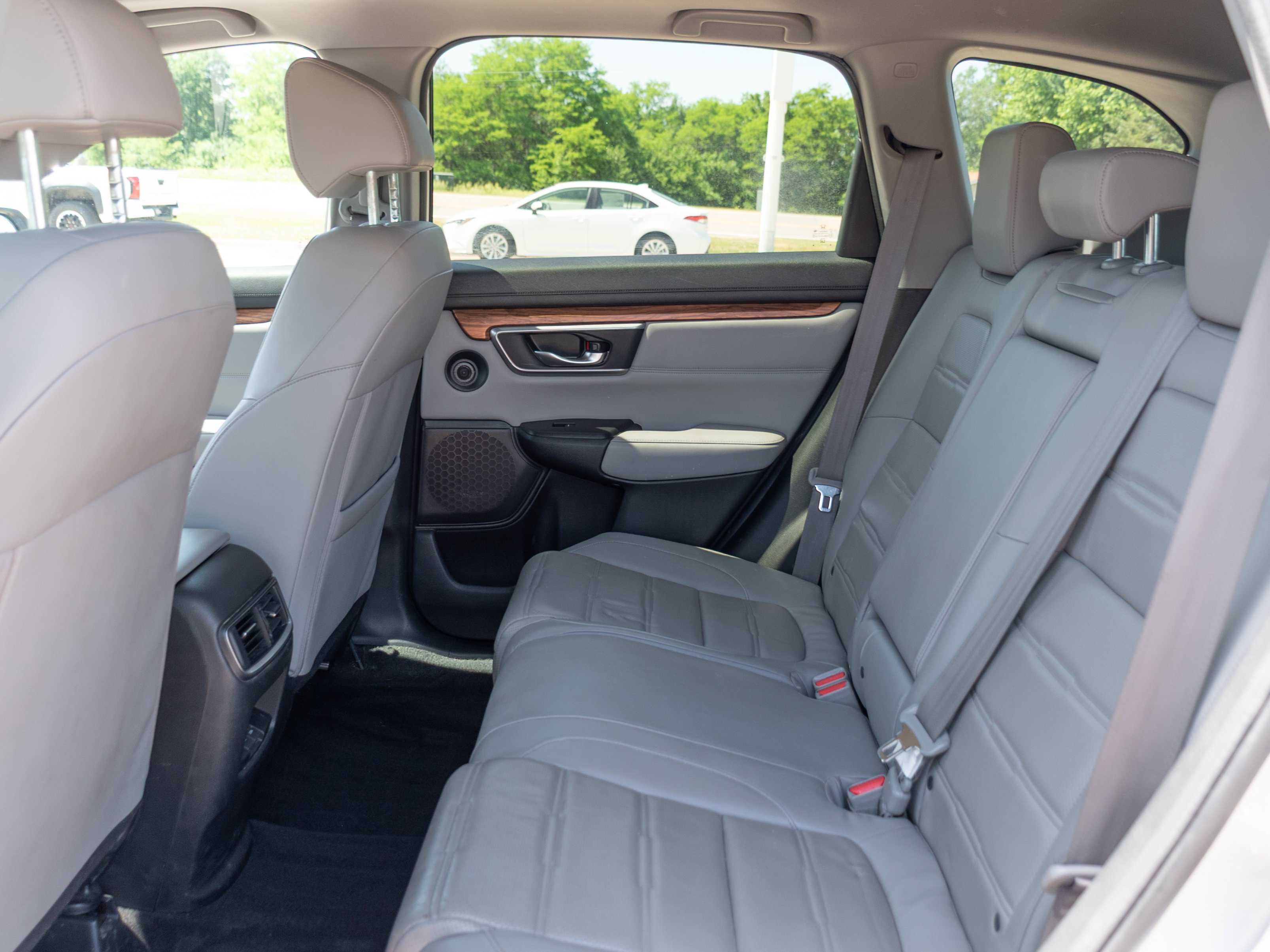 Used 2017 Silver Honda Touring image 18