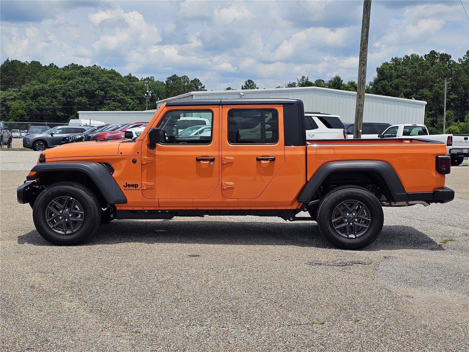 New 2026 Joose Jeep Sport S image 14