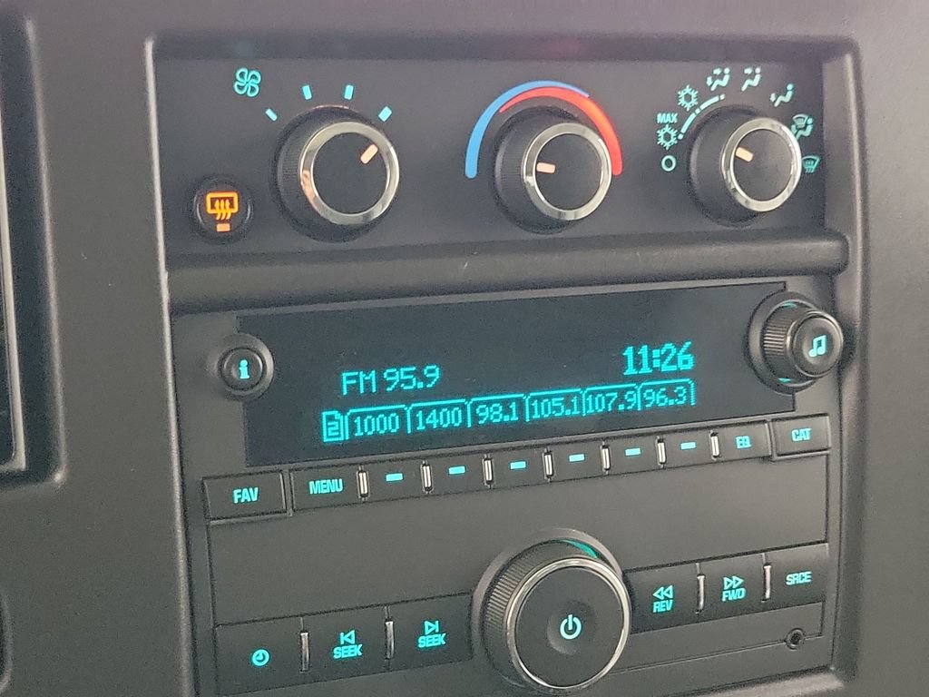 2025 GMC Savana Passenger LT - Photo 12