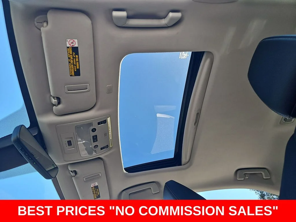 Used 2020 White Lexus 300 image 28