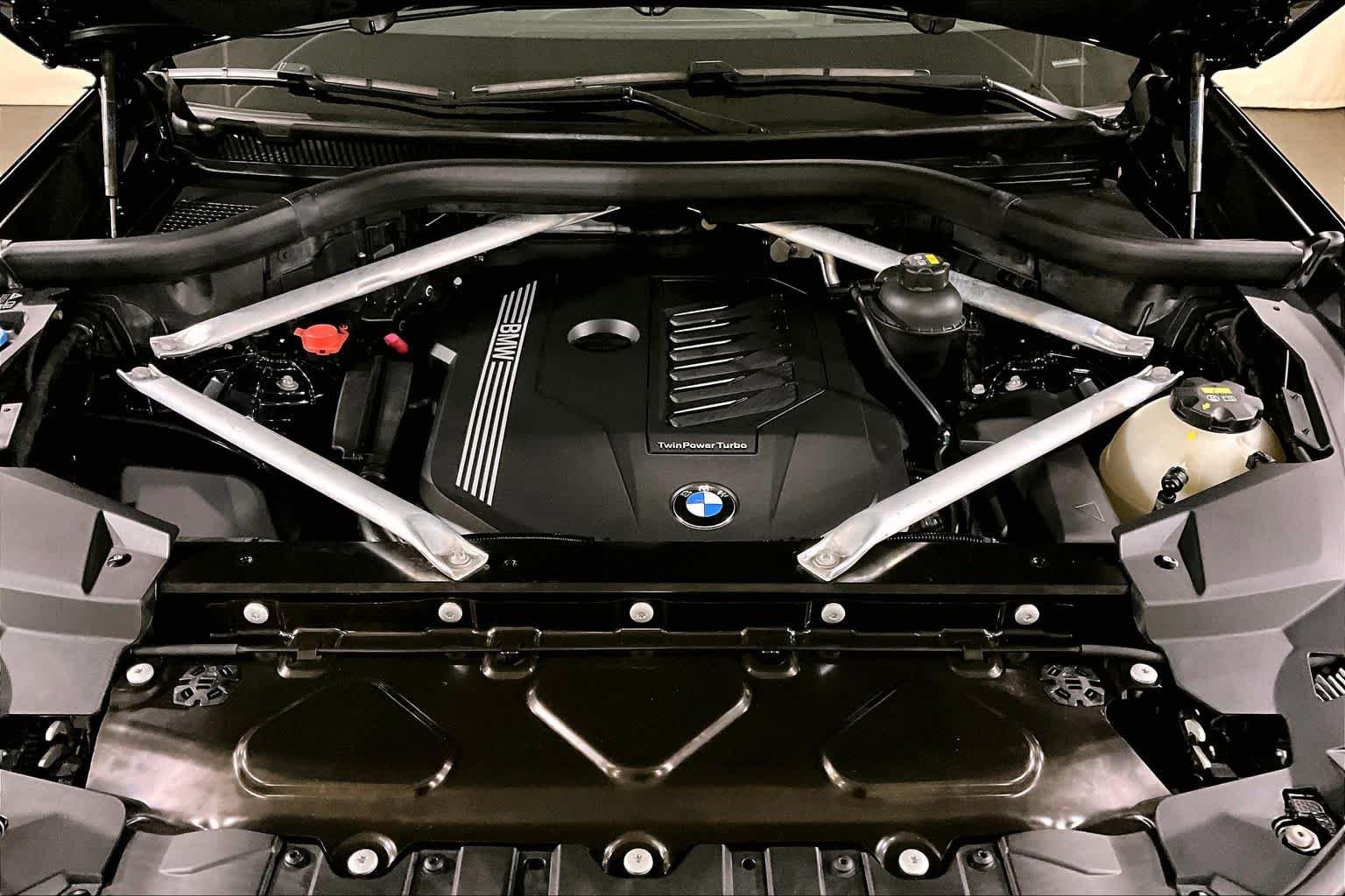 Used 2019 Carbon Black Metallic BMW xDrive40i image 29