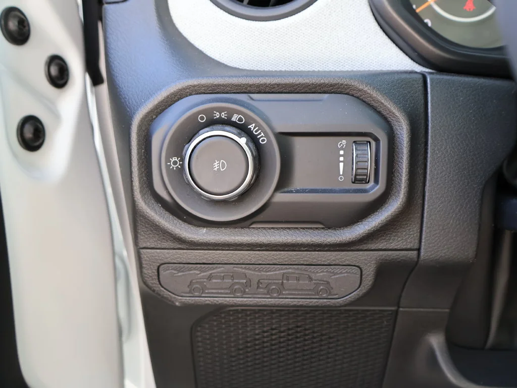 Used 2024 White Jeep Sport image 29