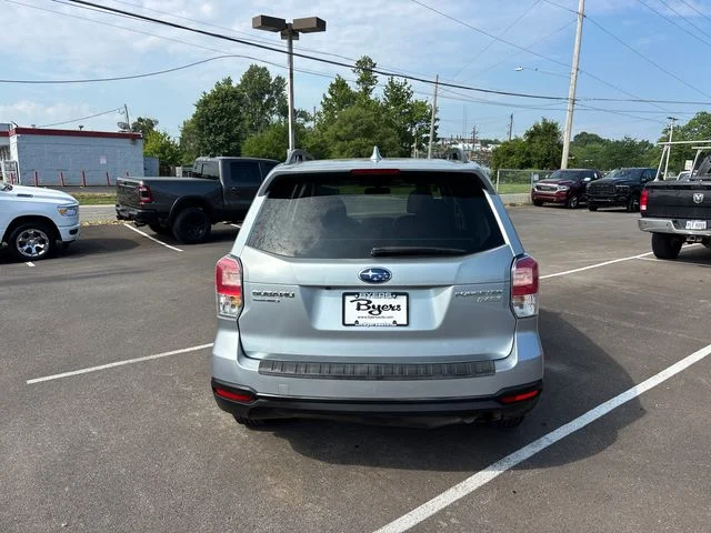 Used 2017 Silver Subaru 2.5i Premium image 32